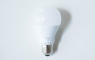 Philips Hue White Bulb hinten