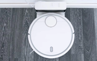 Xiaomi Mi Staubsauger Roboter im Test oben mit Station