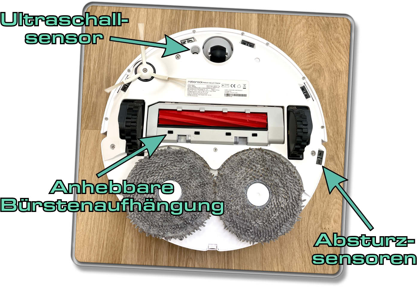 Auf der Unterseite des Roborock Q Revo MaxV kommt einem auf den ersten Blick alles bekannt vor