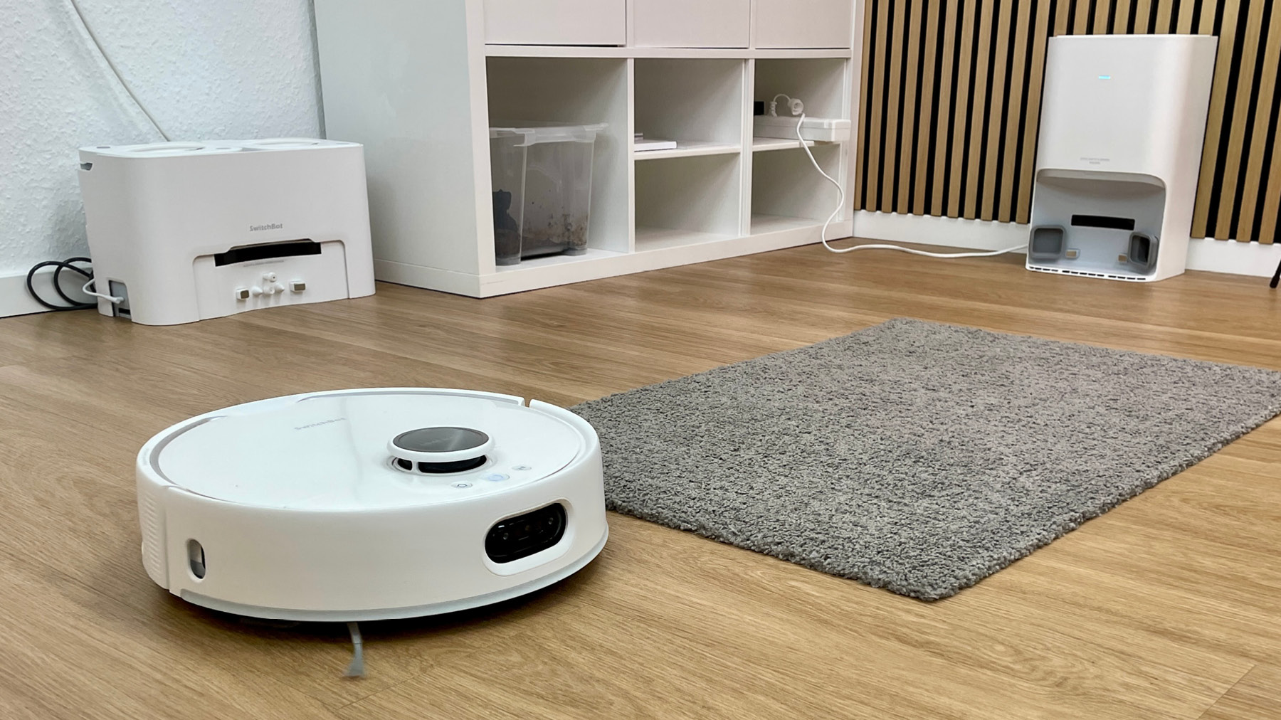 SwitchBot S10 - Wir haben den neuen Saugroboter mit zwei Stationen im Test