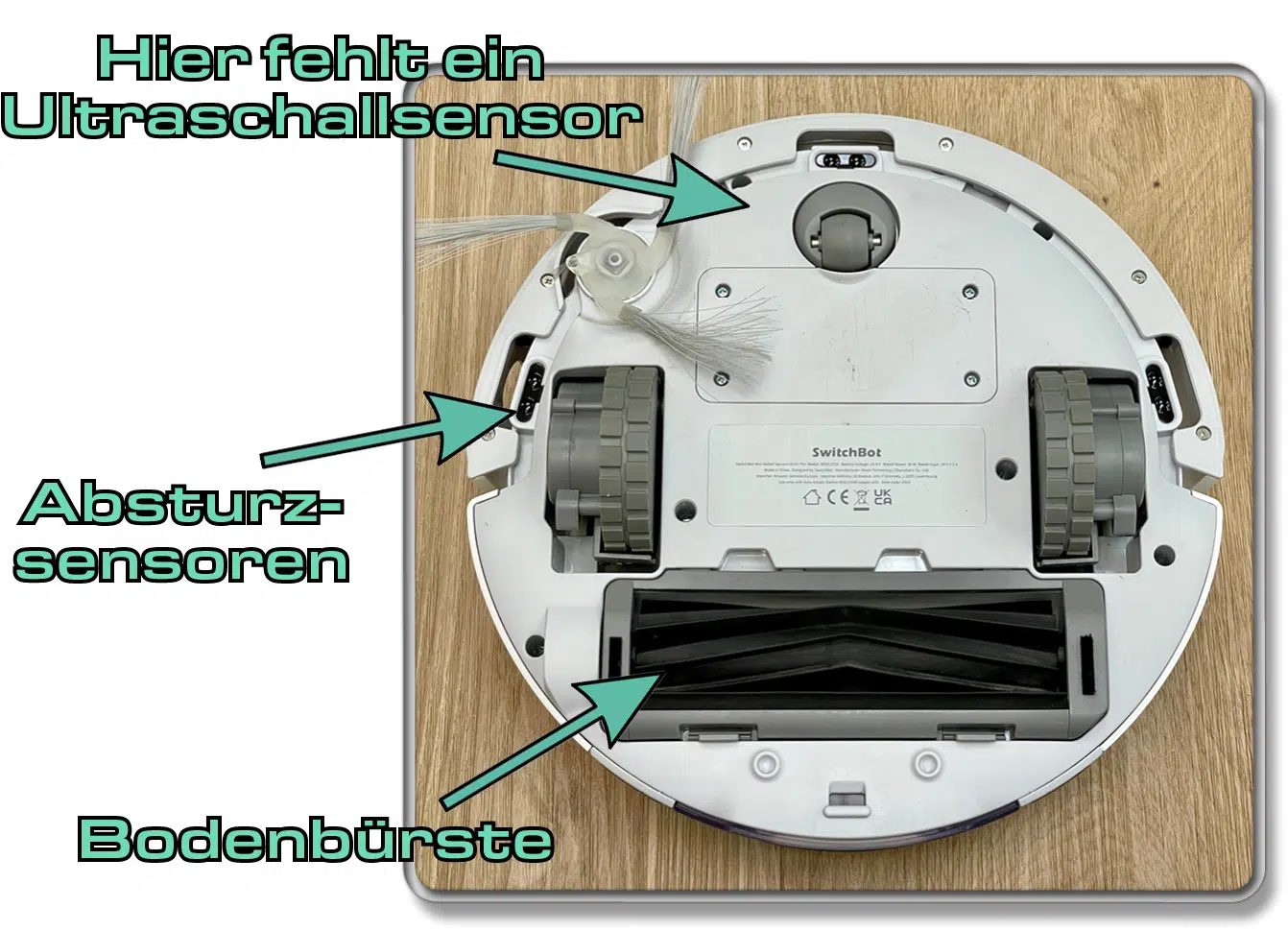 Das alles findet man, wenn man den SwitchBot K10+ Pro auf den Kopf dreht und die Unterseite begutachtet