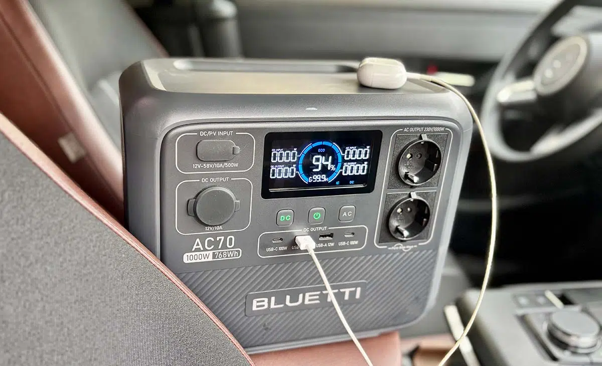 BLUETTI AC70