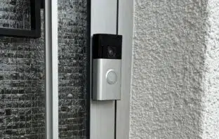 Wir haben die Ring Battery Video-Doorbell 2024 im Test